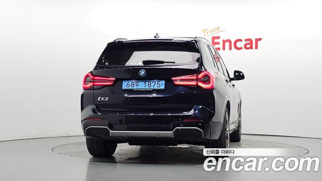 BMW iX3 2025 — photo 4