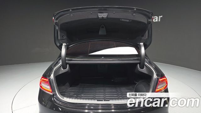 Hyundai Grandeur 2018 — photo 26