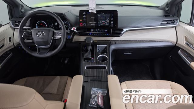 Toyota Sienna 2024 — photo 10