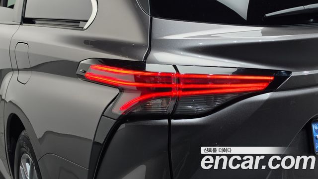 Toyota Sienna 2024 — photo 9