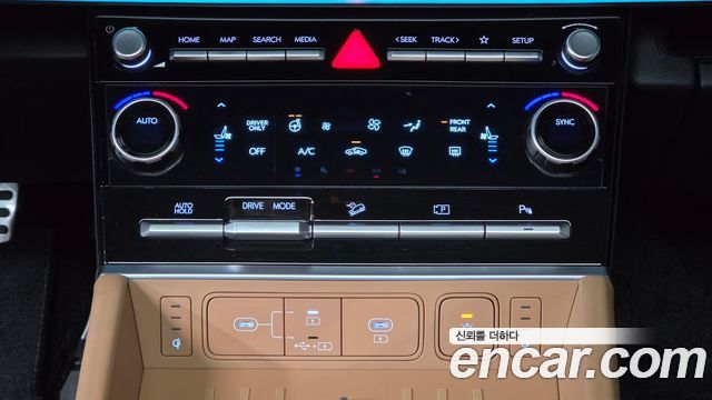 Hyundai Santafe 2024 — photo 28