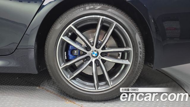BMW 5-Series 2023 — photo 5