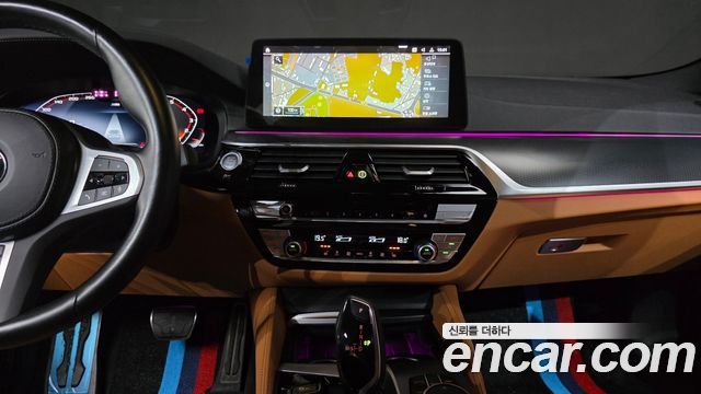 BMW 5-Series 2023 — photo 19