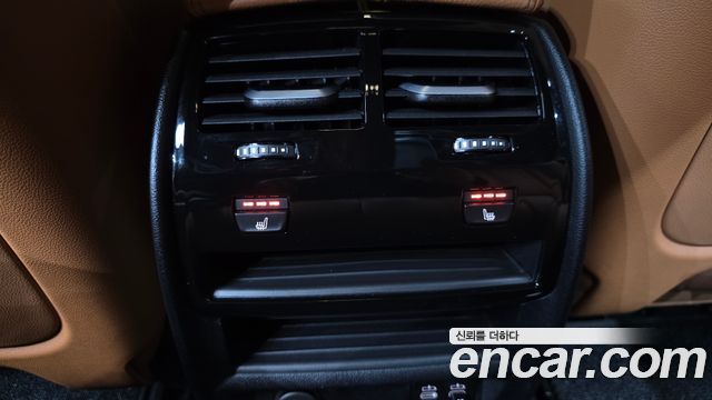 BMW 5-Series 2023 — photo 22