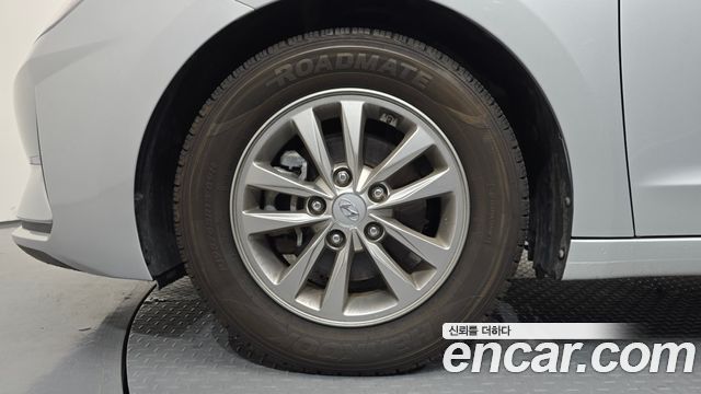 Hyundai AVANTE 2019 — photo 5