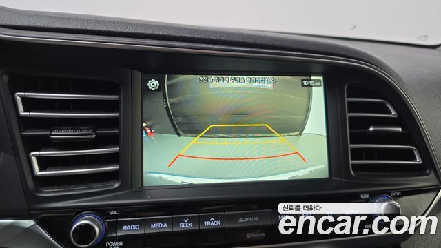 Hyundai AVANTE 2019 — photo 20