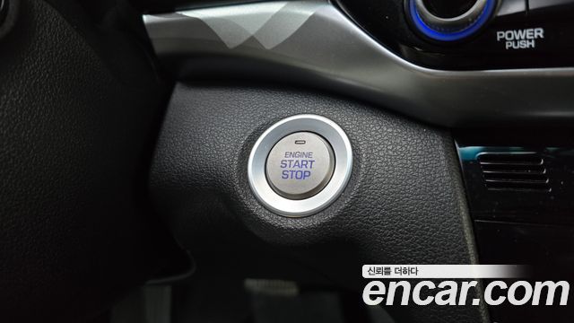 Hyundai AVANTE 2019 — photo 23