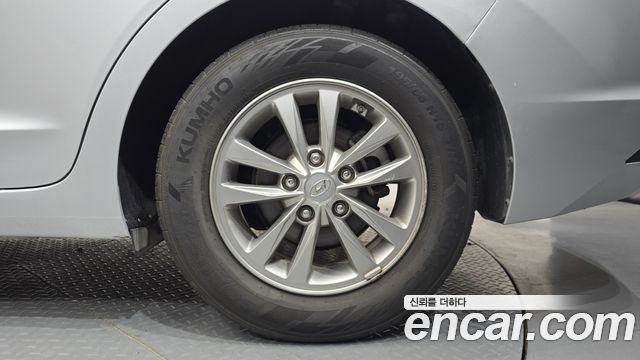 Hyundai AVANTE 2019 — photo 7