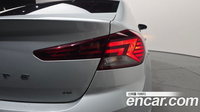 Hyundai AVANTE 2019 — photo 9