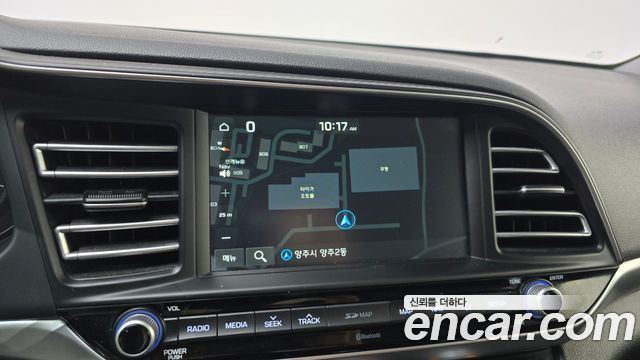 Hyundai AVANTE 2019 — photo 28