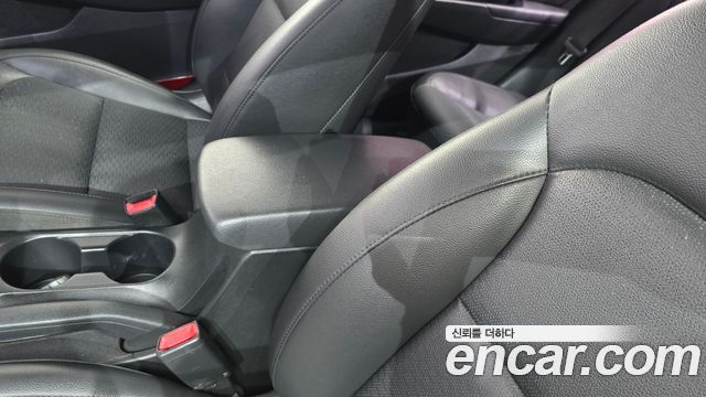 Hyundai AVANTE 2019 — photo 29