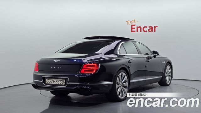 Bentley Flying Spur 2021 — photo 2