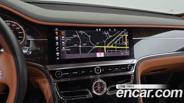 Bentley Flying Spur 2021 — photo 18