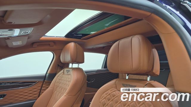 Bentley Flying Spur 2021 — photo 23