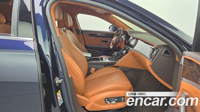 Bentley Flying Spur 2021 — photo 16