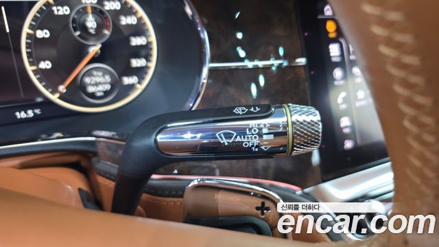 Bentley Flying Spur 2021 — photo 29