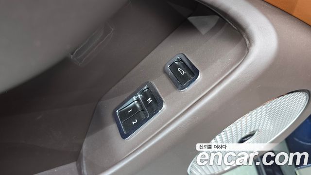 Bentley Flying Spur 2021 — photo 30