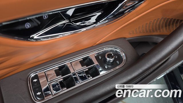 Bentley Flying Spur 2021 — photo 38