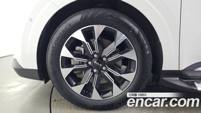 Kia Canival 2023 — photo 5