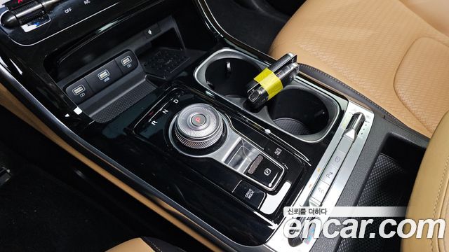 Kia Canival 2023 — photo 12