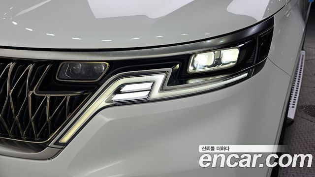 Kia Canival 2023 — photo 8