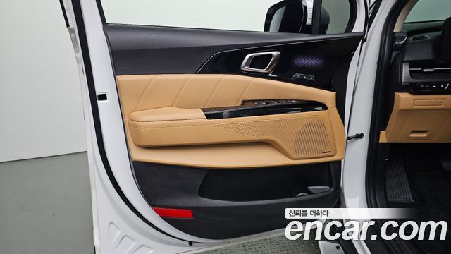 Kia Canival 2023 — photo 14