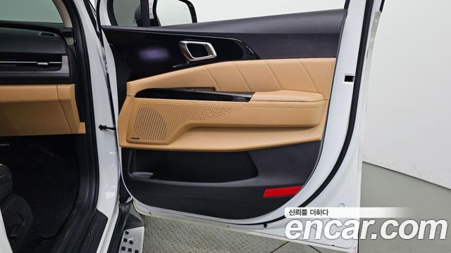 Kia Canival 2023 — photo 15