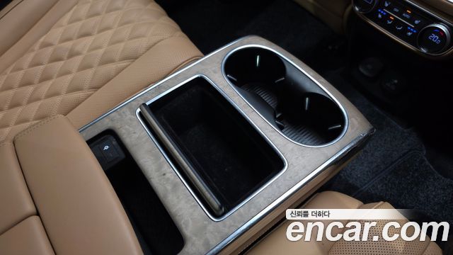 Genesis GV80 2022 — photo 38