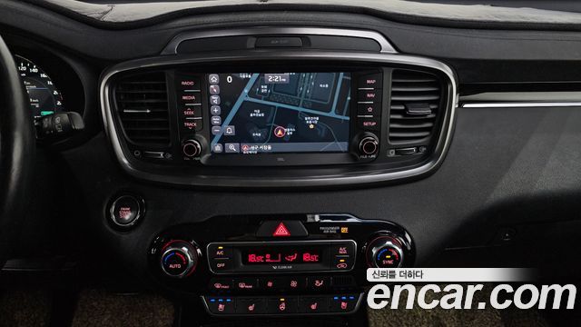 Kia Sorento 2018 — photo 13