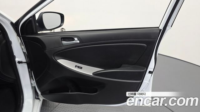 Hyundai Accent 2016 — photo 14