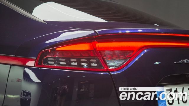 Kia Stinger 2021 — photo 9