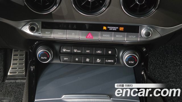 Kia Stinger 2021 — photo 28