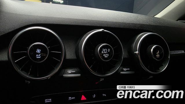 Audi TT 2016 — photo 17