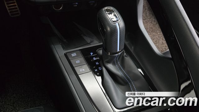 Hyundai AVANTE 2023 — photo 12