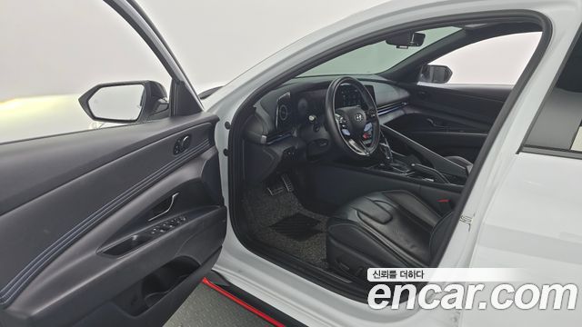 Hyundai AVANTE 2023 — photo 13