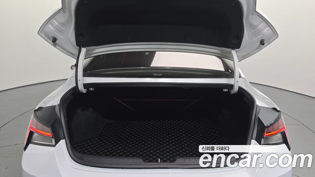 Hyundai AVANTE 2023 — photo 24