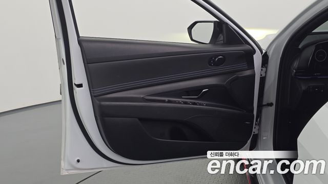 Hyundai AVANTE 2023 — photo 14
