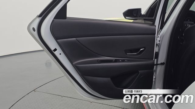 Hyundai AVANTE 2023 — photo 15