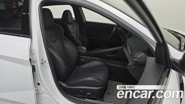 Hyundai AVANTE 2023 — photo 16