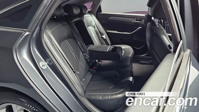 Hyundai Sonata 2018 — photo 17