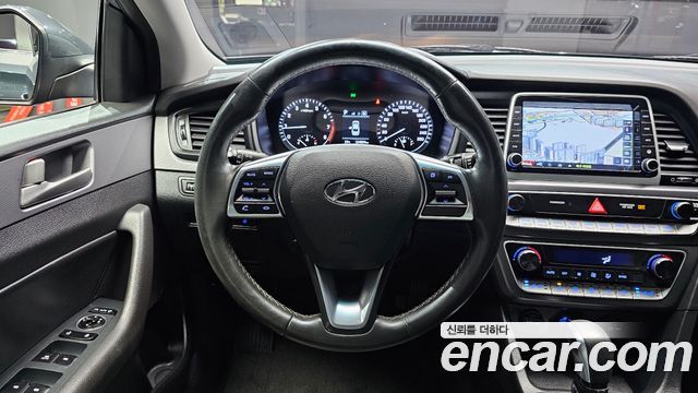 Hyundai Sonata 2018 — photo 19