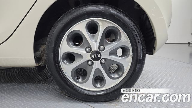 Kia morning 2012 — photo 7