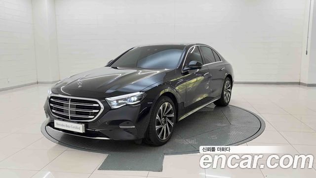 Mercedes-Benz E-Class 2026 — photo 2