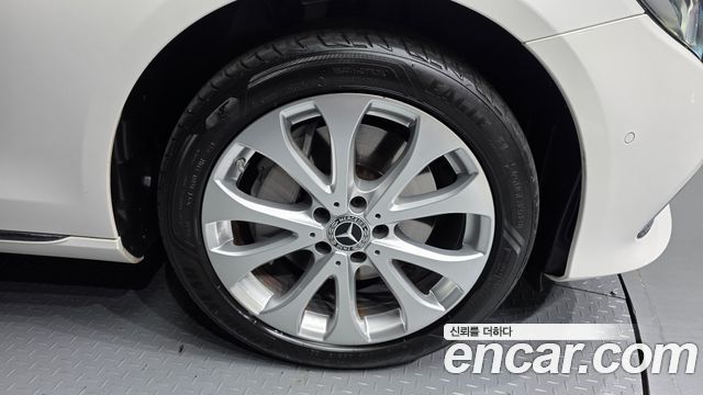 Mercedes-Benz E-Class 2020 — photo 5