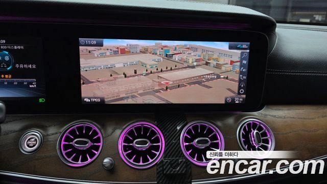 Mercedes-Benz E-Class 2020 — photo 19