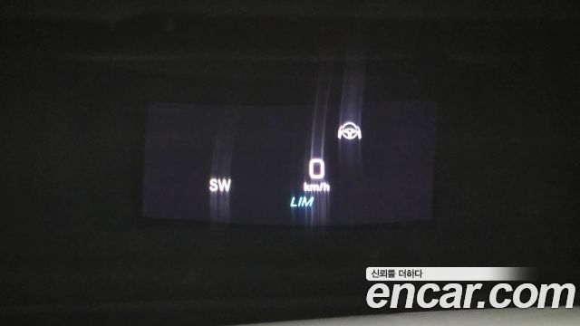 Mercedes-Benz E-Class 2020 — photo 23