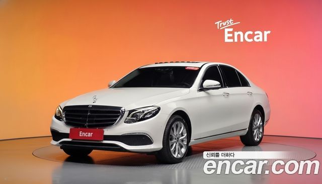 Mercedes-Benz E-Class 2020 — photo 1