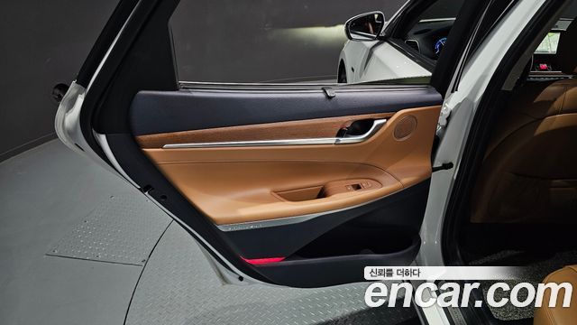 Hyundai Grandeur 2018 — photo 15