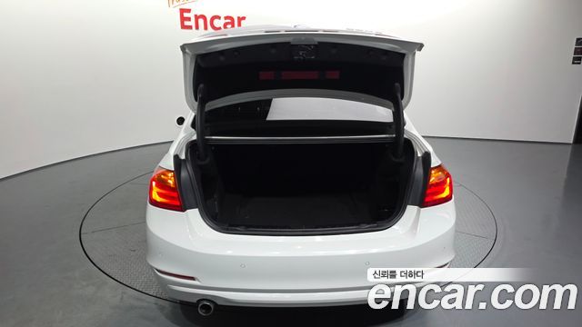 BMW 3-Series 2013 — photo 26