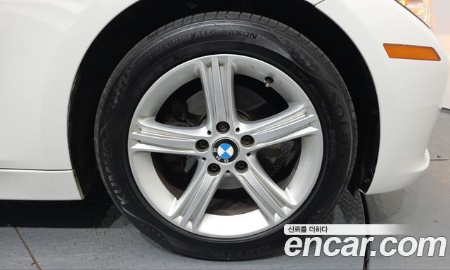 BMW 3-Series 2013 — photo 7